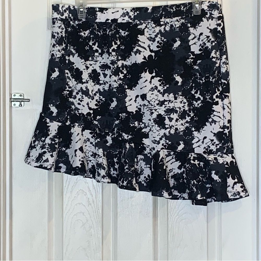 Shein Curve Asymmetrical Hem Skirt Size 4X
